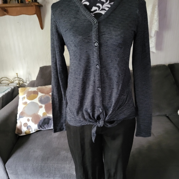 LOFT Size S long sleeve shirt - Picture 2 of 4